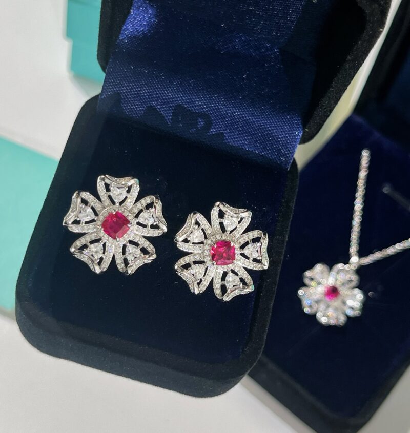 ☑️TIFFANY&Co.蒂芙尼四叶草红宝石项链 耳钉 - Image 7