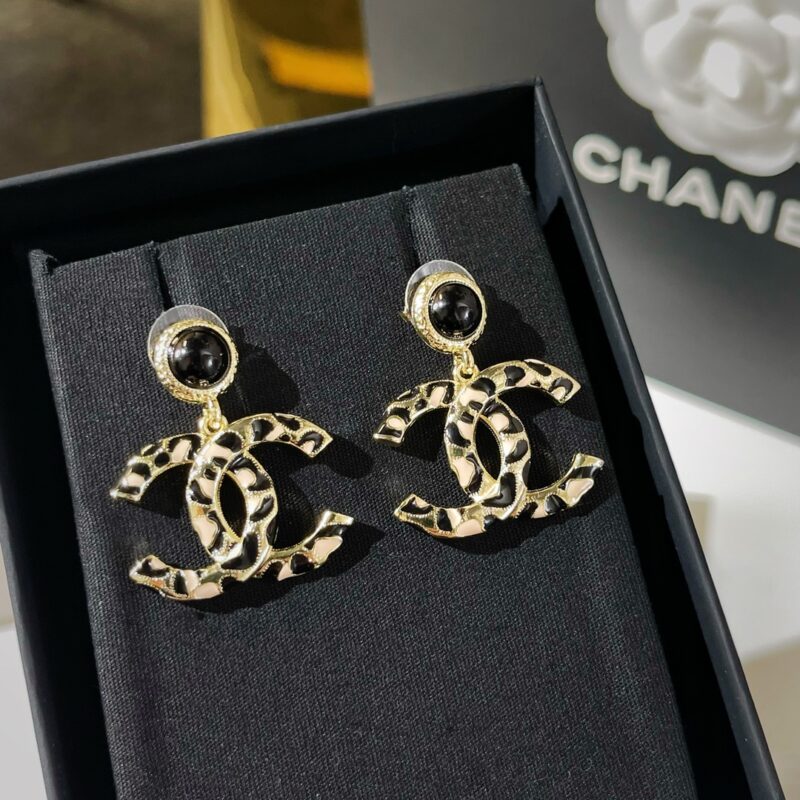 ☑️CHANEL香奈儿双c豹纹耳钉耳环
