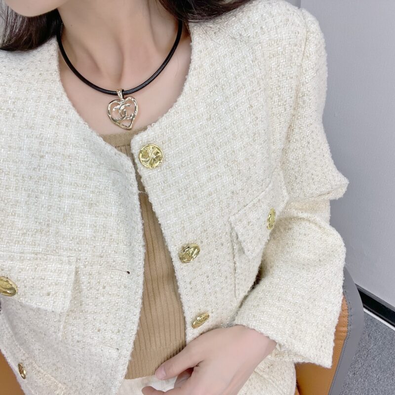 ☑️CHANEL香奈儿双c桃心黑皮绳项圈项链 - Image 5