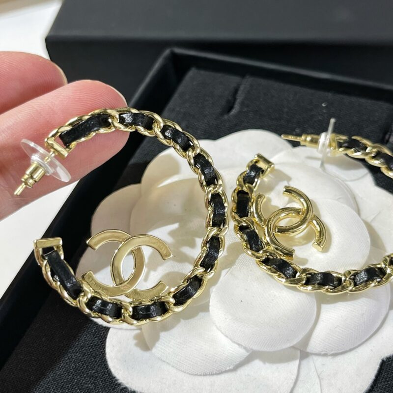 ☑️CHANEL香奈儿双c黑皮绳耳钉耳环 - Image 7