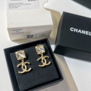 ☑️CHANEL香奈儿双c方钻耳钉耳环
