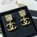 ☑️CHANEL香奈儿双c方钻耳钉耳环