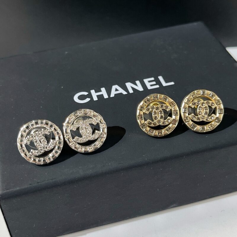 ☑️CHANEL香奈儿双c圆形水钻耳钉耳环 - Image 6