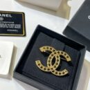 ☑️CHANEL香奈儿双c镂空胸针