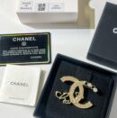 ☑️CHANEL香奈儿双c字母胸针