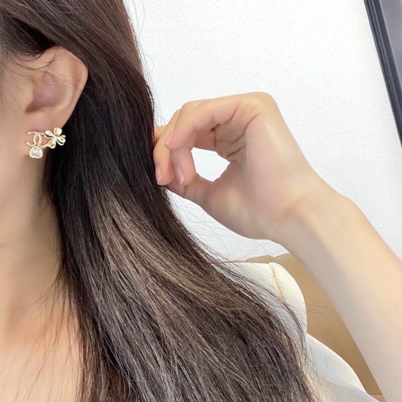 ☑️CHANEL香奈儿金色双c四叶草爱心耳钉耳环 - Image 7