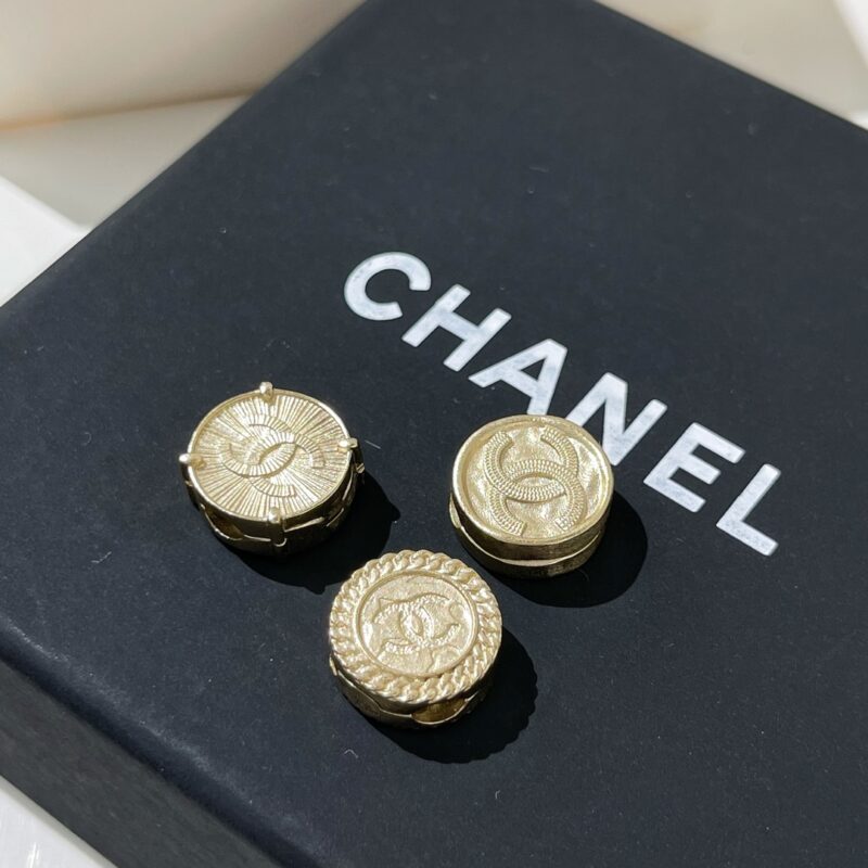 ☑️CHANEL香奈儿金色双c纽扣发夹发卡 - Image 6