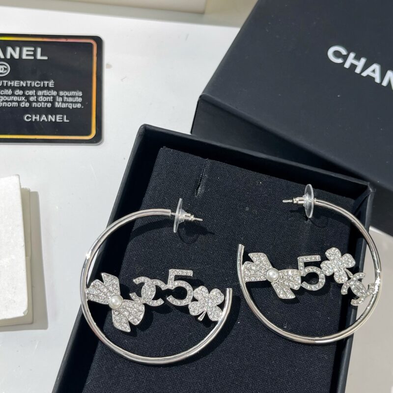 ☑️CHANEL香奈儿双c蝴蝶结5字四叶草耳钉耳环 - Image 3