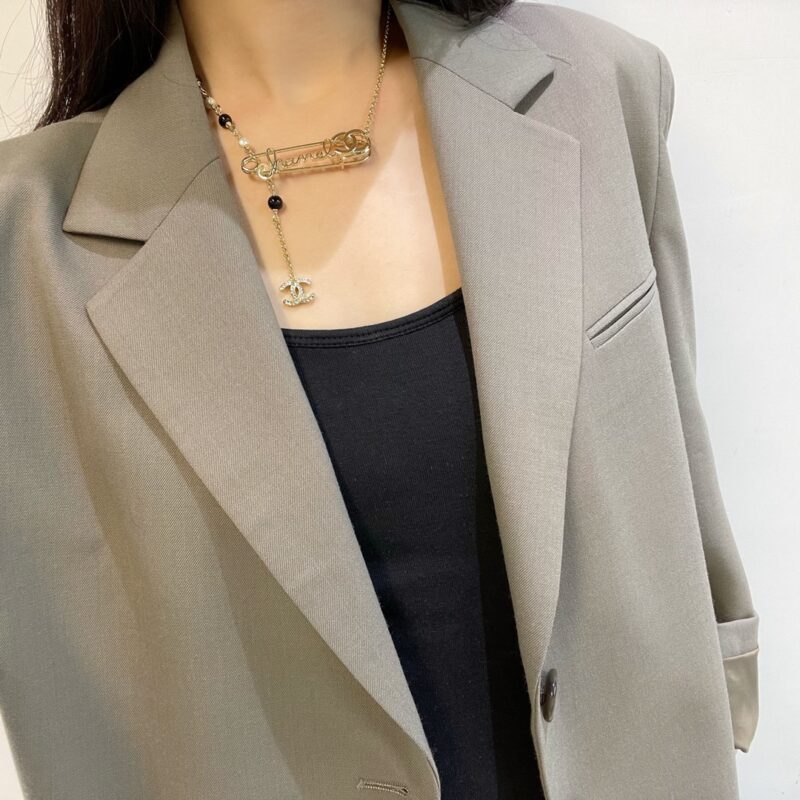 ☑️CHANEL香奈儿双c流苏珍珠别针🧷项链 - Image 5