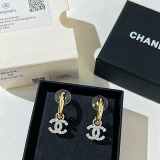 ☑️CHANEL香奈儿满钻双c耳钉耳环
