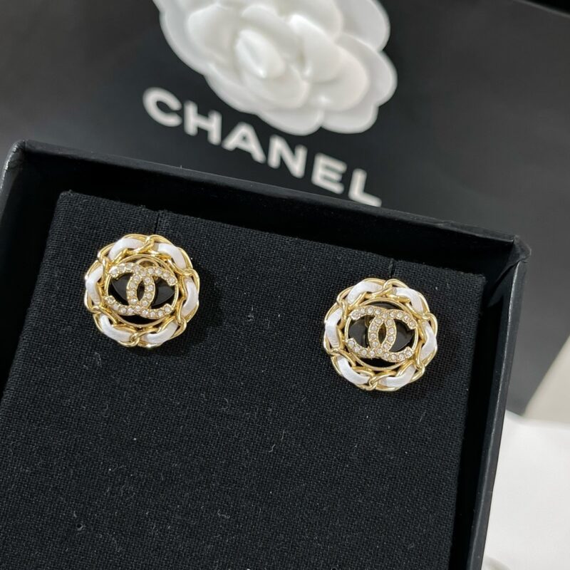 ☑️CHANEL香奈儿双c黑皮绳耳钉 - Image 9