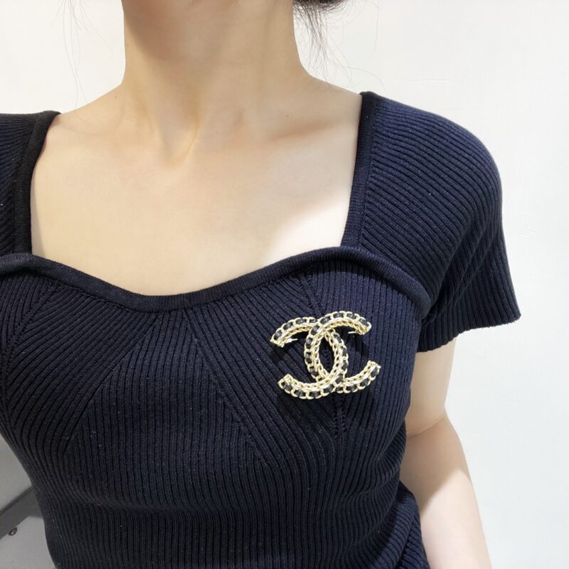 ☑️CHANEL香奈儿双c黑皮绳胸针 - Image 5