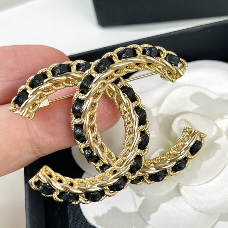 ☑️CHANEL香奈儿双c黑皮绳胸针 - Image 8