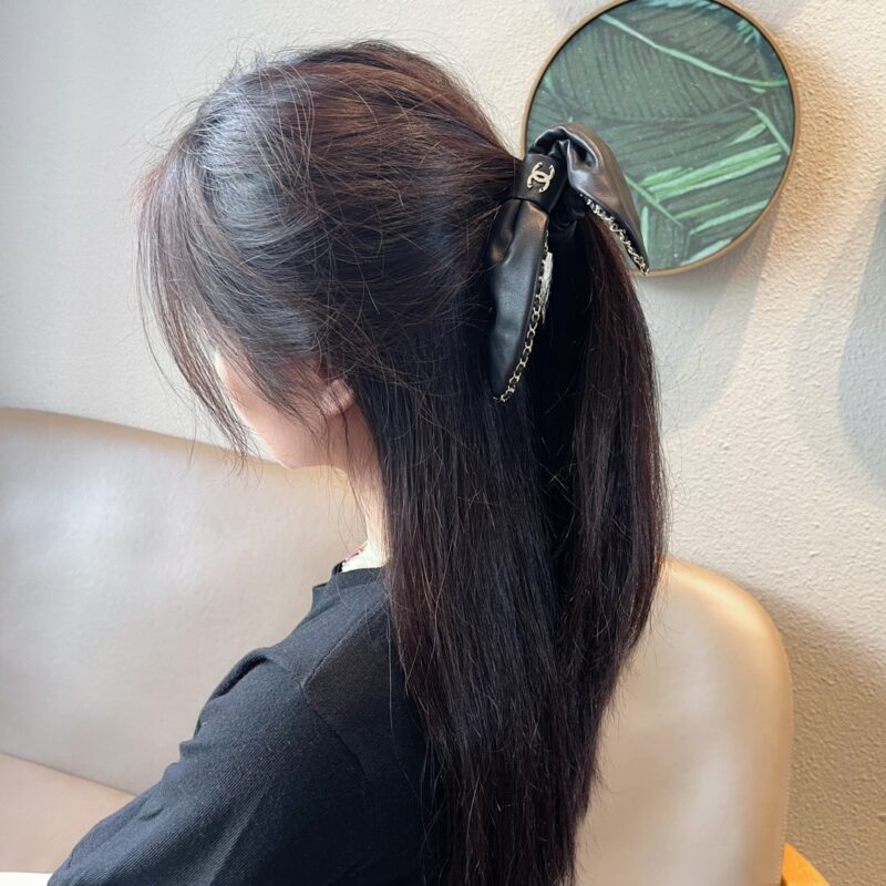 ☑️CHANEL香奈儿双c满钻蝴蝶结小羊皮发绳 手绳 - Image 5