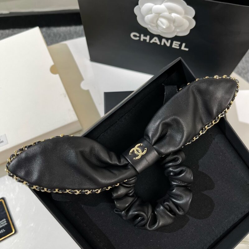 ☑️CHANEL香奈儿双c满钻蝴蝶结小羊皮发绳 手绳 - Image 4