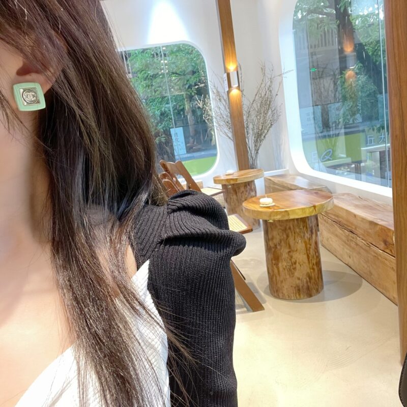 ☑️CHANEL香奈双c黄色绿色亚克力耳钉耳环 - Image 9