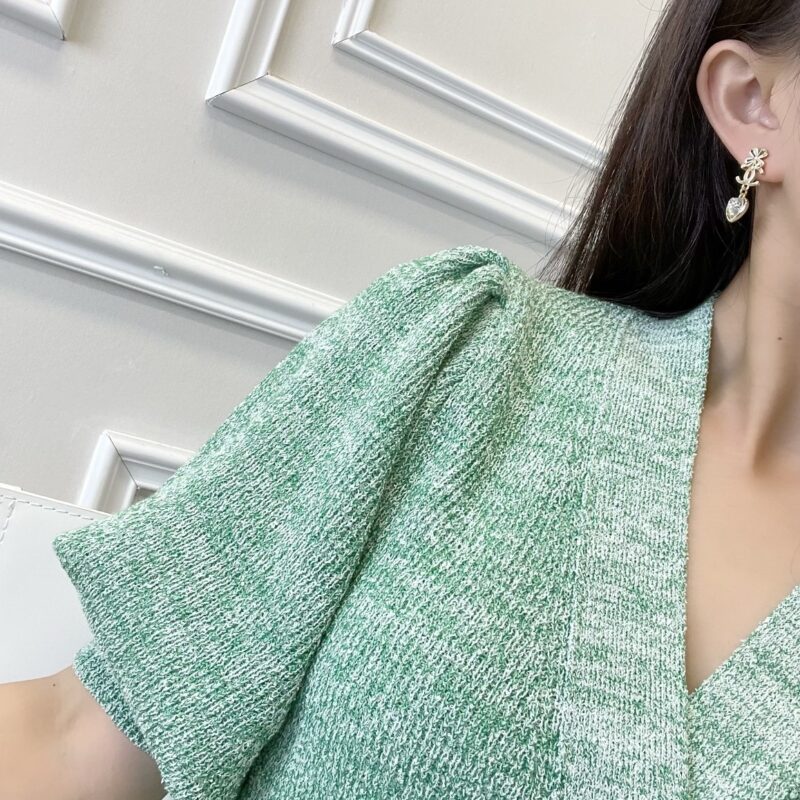 ☑️CHANEL香奈儿双c四叶草桃心耳钉耳环 - Image 5