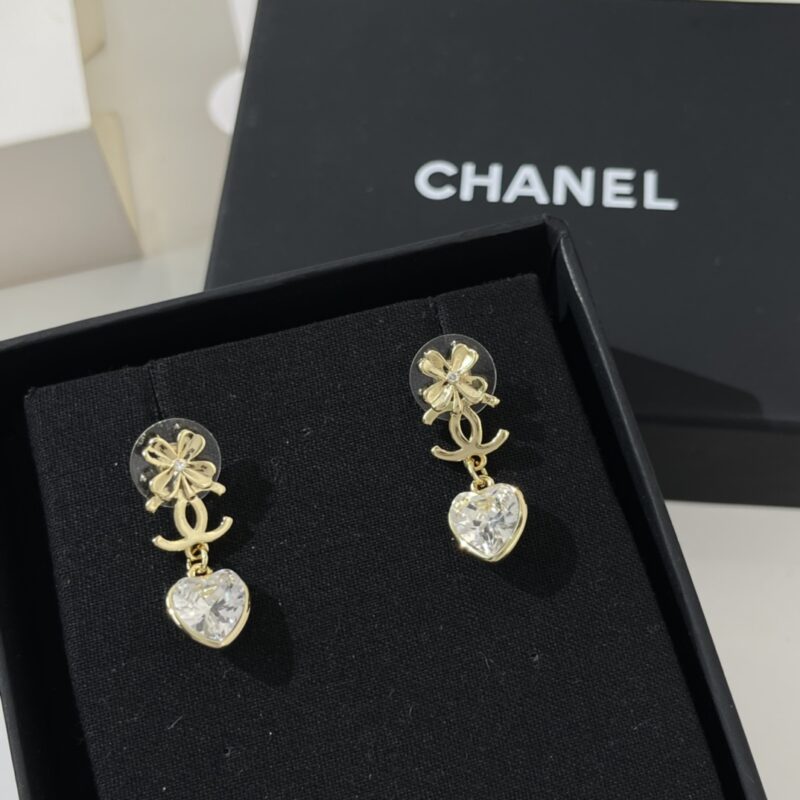 ☑️CHANEL香奈儿双c四叶草桃心耳钉耳环 - Image 8
