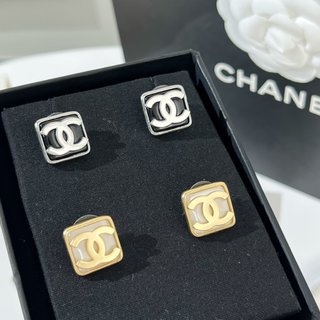 ☑️CHANEL香奈儿双c方形黑白耳钉耳环