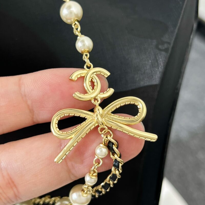 ☑️CHANEL香奈儿蝴蝶结黑皮绳珍珠项链颈链 - Image 9