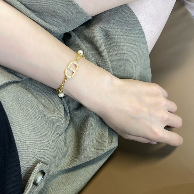 ☑️DIOR迪奥满钻CD星星珍珠手链 - Image 5