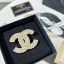☑️CHANEL香奈儿双c满钻胸针