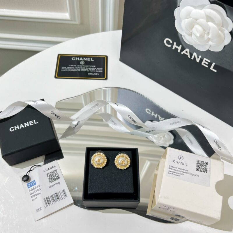 ☑️CHANEL香奈儿圆形双c珍珠耳钉耳环 - Image 2