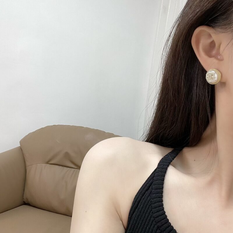 ☑️CHANEL香奈儿双c圆形耳钉耳环 - Image 5