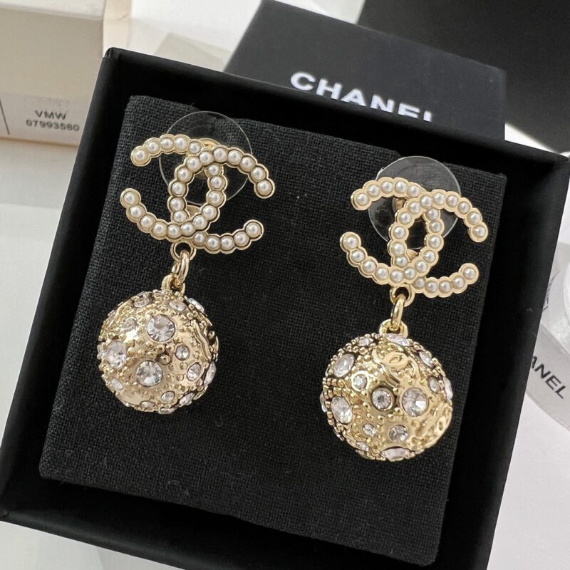 ☑️CHANEL香奈儿双c满钻耳钉耳环 - Image 4