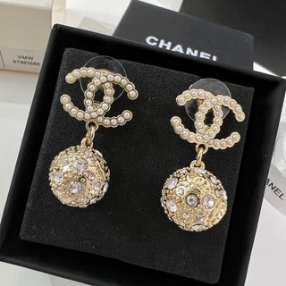 ☑️CHANEL香奈儿双c满钻耳钉耳环