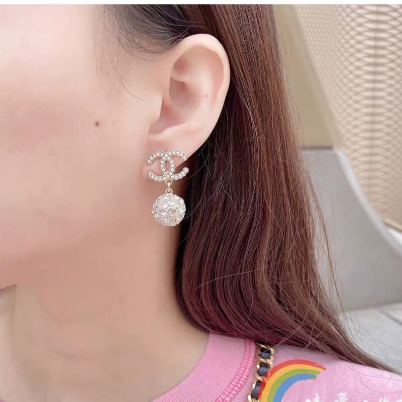 ☑️CHANEL香奈儿双c满钻耳钉耳环 - Image 5