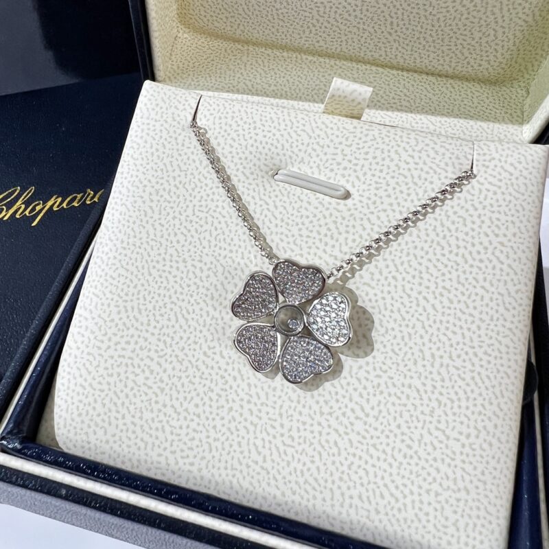 萧邦PRECIOUS LACE VAGUE 5心满钻项链 耳拍 手镯 - Image 13