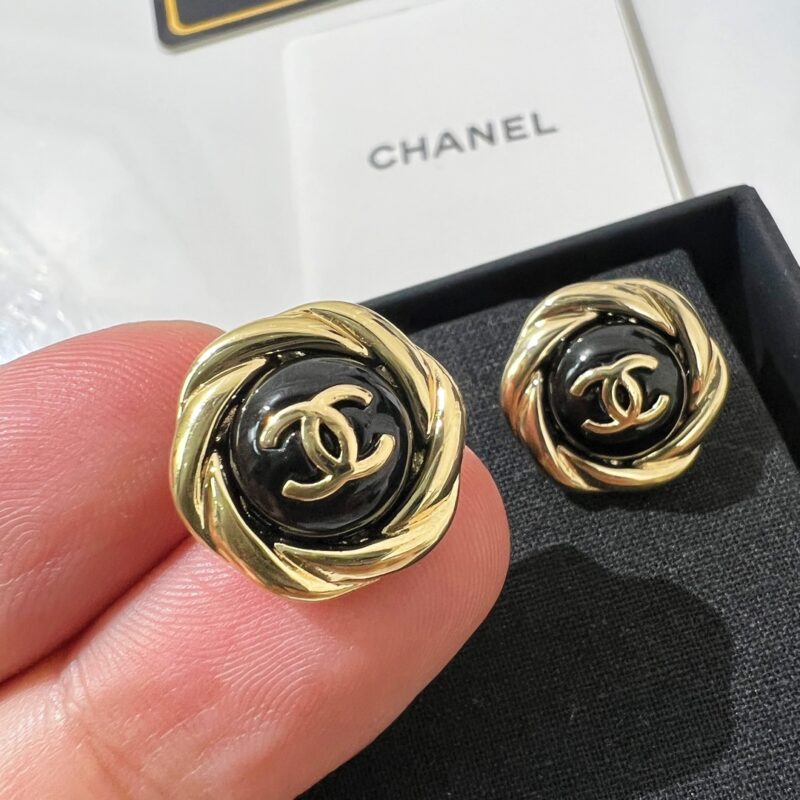 ☑️CHANEL香奈儿双c 黑色耳钉耳环 - Image 9