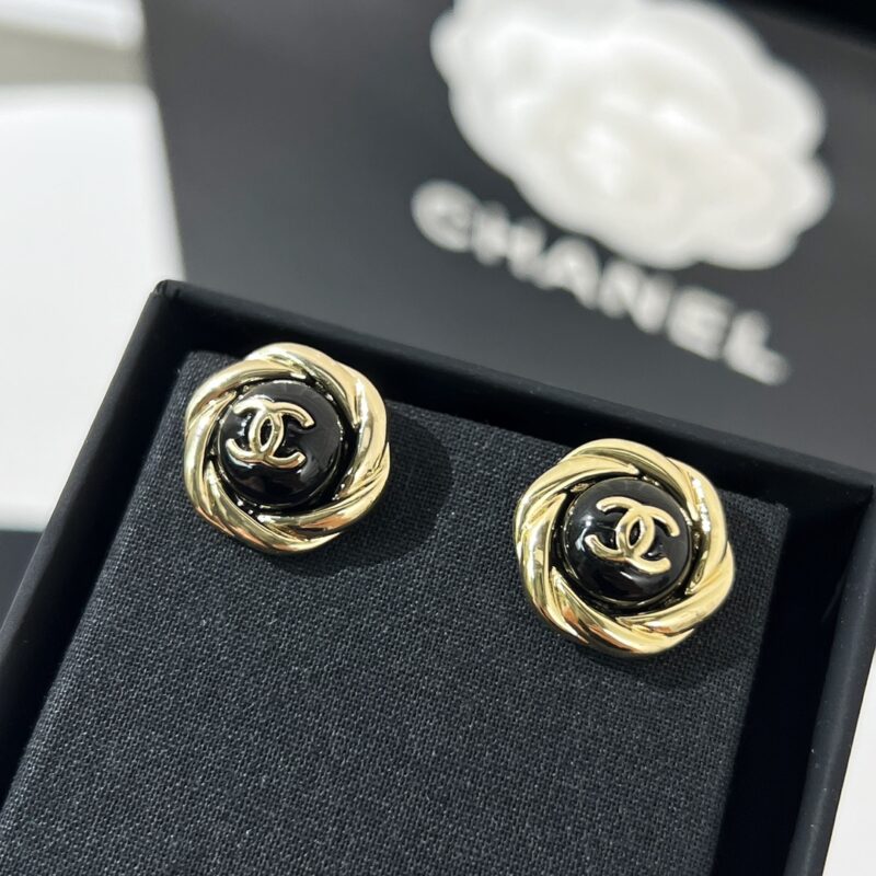 ☑️CHANEL香奈儿双c 黑色耳钉耳环 - Image 4