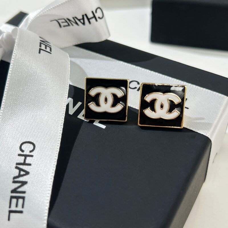 ☑️CHANEL香奈儿双c 方形耳钉耳环 - Image 3