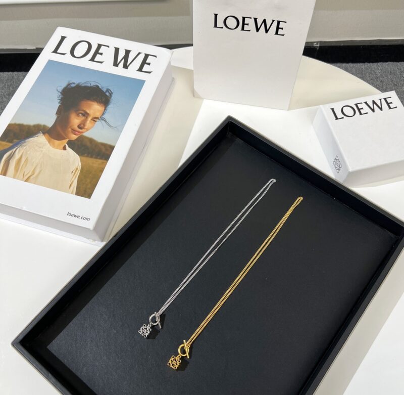 LOEWE罗意威月饼项链 - Image 5
