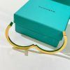 i1654006242_1577_7.jpg Tiffany&co 蒂芙尼 经典款T字系列 光面金色银色玫瑰金双T手镯