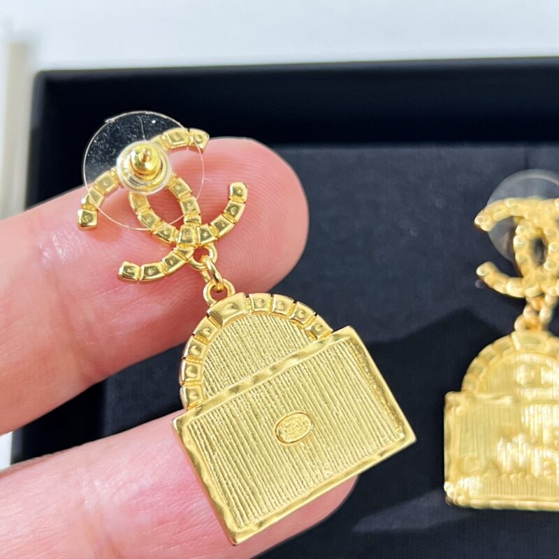 ☑️CHANEL香奈儿 金色 双c包包👜 耳钉耳环 - Image 8