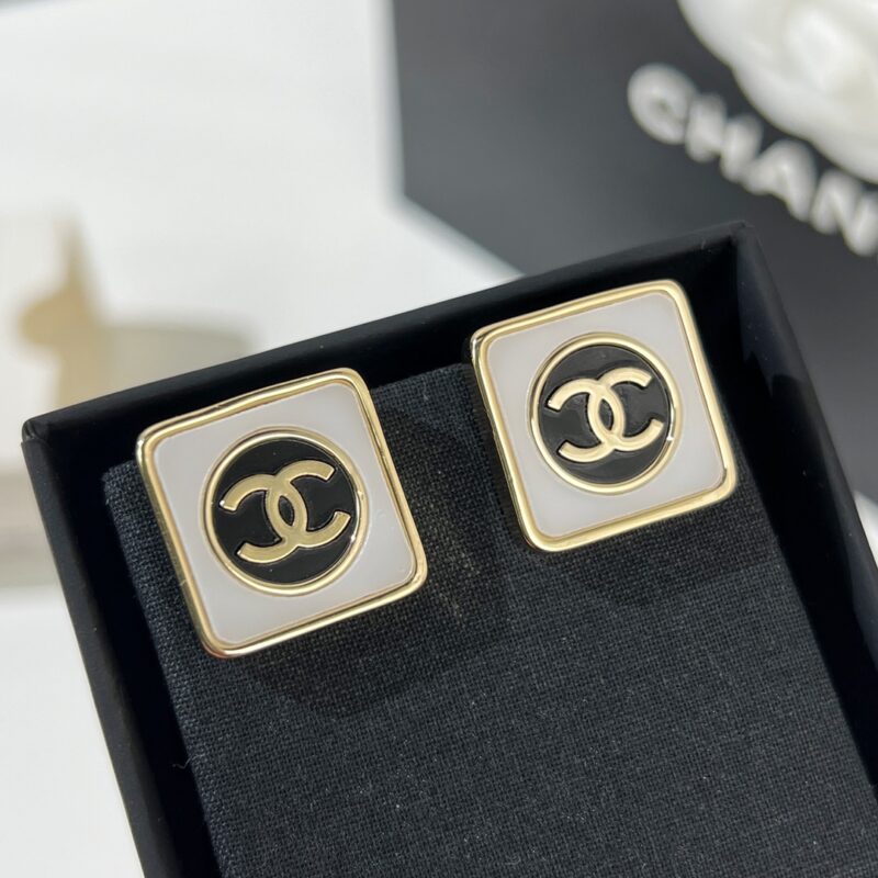 ☑️CHANEL香奈儿双c 方形耳钉耳环 - Image 3