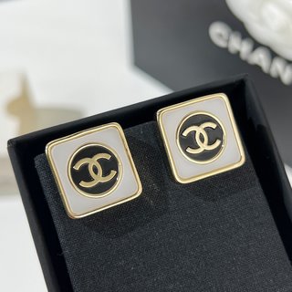 ☑️CHANEL香奈儿双c 方形耳钉耳环