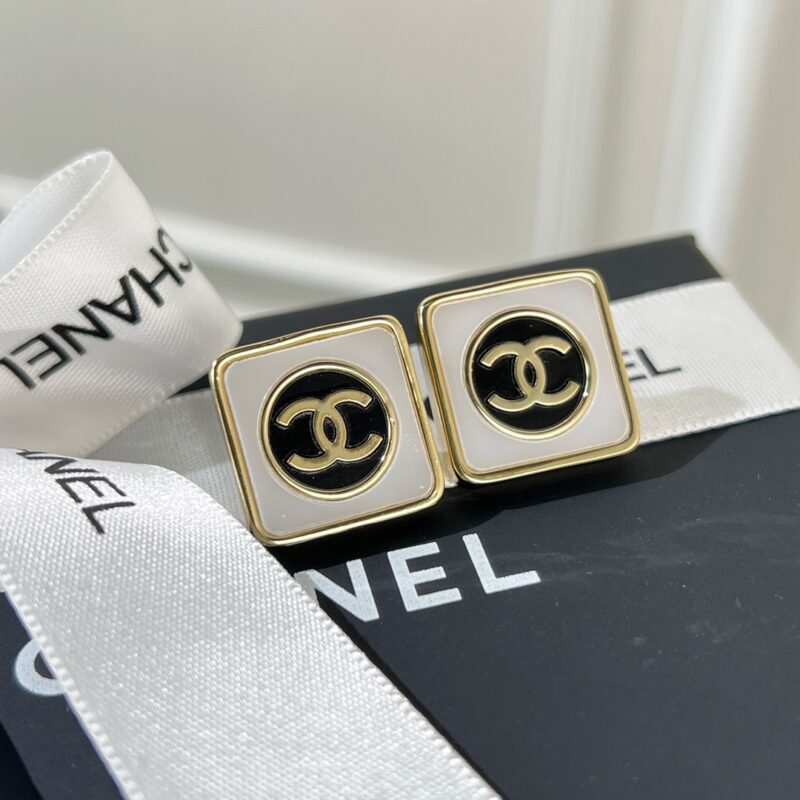 ☑️CHANEL香奈儿双c 方形耳钉耳环 - Image 9