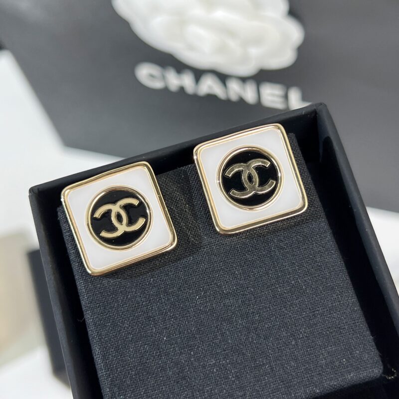 ☑️CHANEL香奈儿双c 方形耳钉耳环 - Image 4