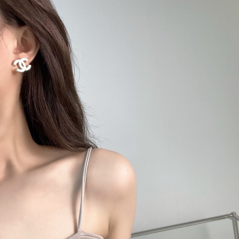 ☑️CHANEL香奈儿双c 珐琅滴油黑白耳钉耳环 - Image 8