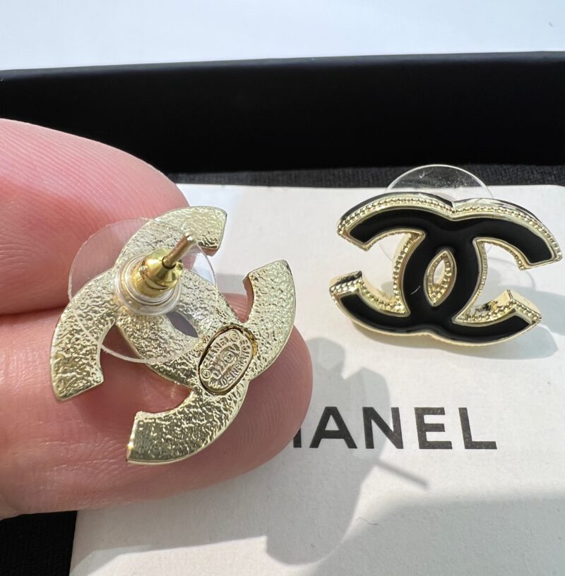 ☑️CHANEL香奈儿双c 珐琅滴油黑白耳钉耳环 - Image 12
