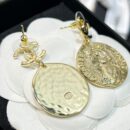 ☑️CHANEL香奈儿双c 金色人像耳钉耳环