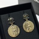 ☑️CHANEL香奈儿双c 金色人像耳钉耳环