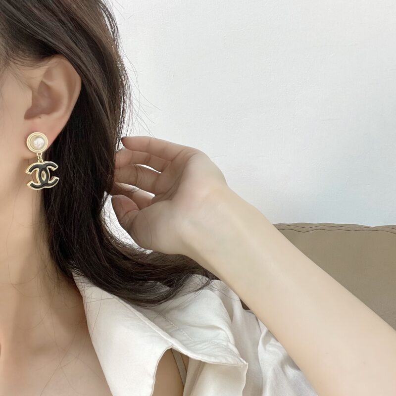 ☑️CHANEL香奈儿双c 珍珠珐琅滴油耳钉耳环 - Image 7