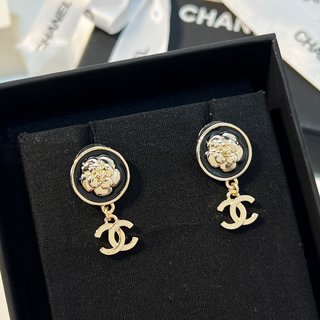 ☑️CHANEL香奈儿双c山茶花耳钉耳环
