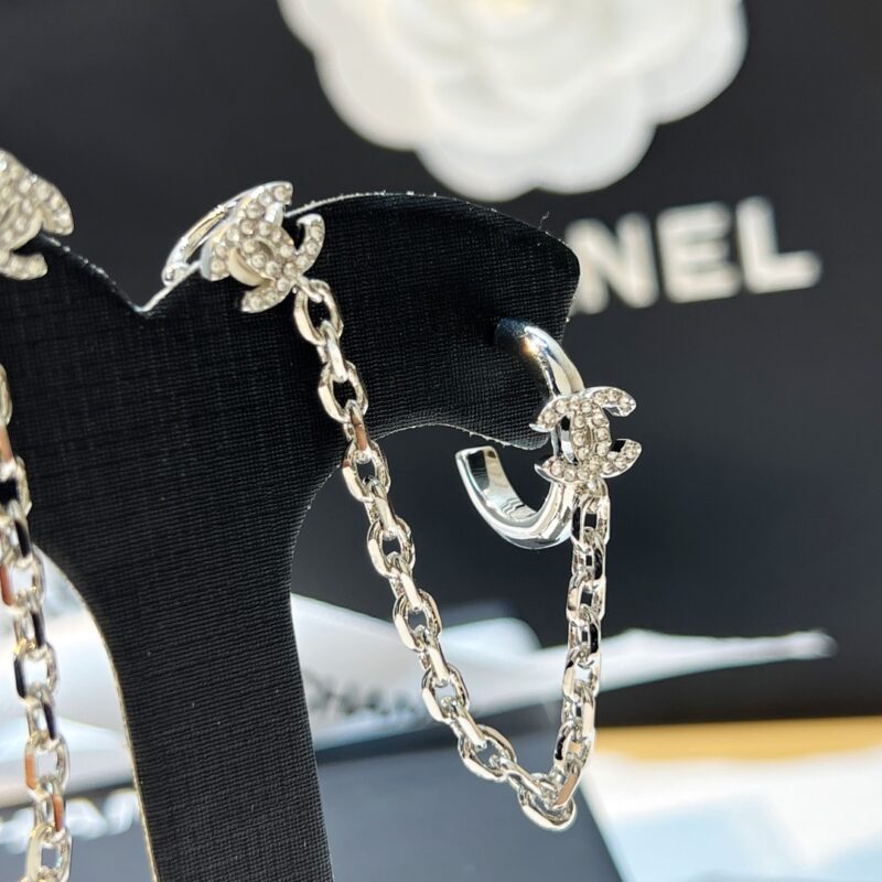 ☑️CHANEL香奈儿双c满钻耳钉耳夹 - Image 8