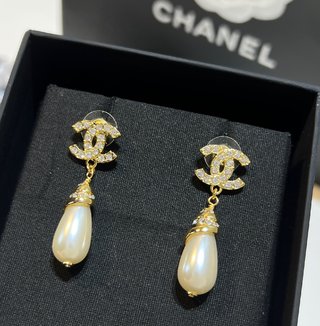 ☑️CHANEL香奈儿双c满钻珍珠耳钉耳环